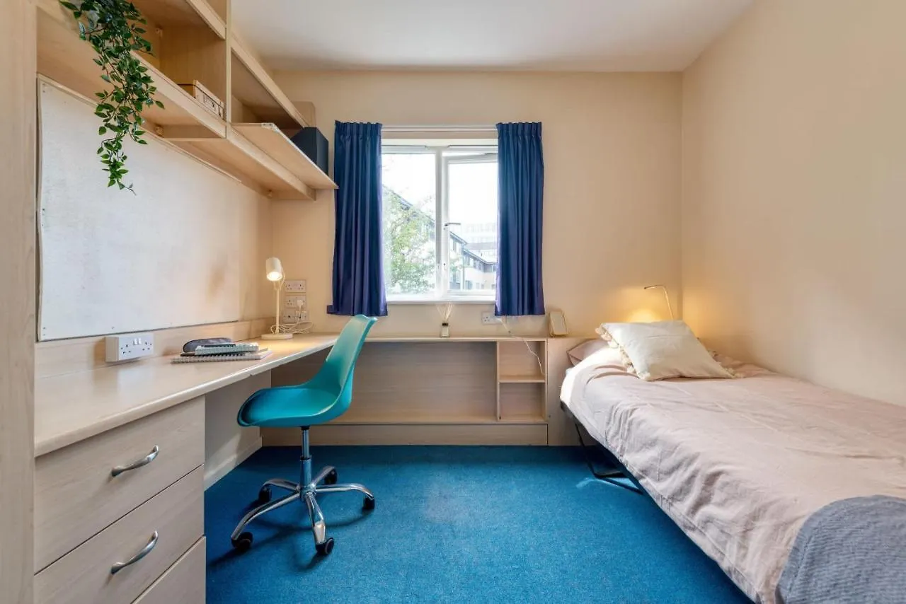 For Students Only Private Bedrooms With Shared Kitchen At Upper Quay House In The Heart Of Gloucester contacts